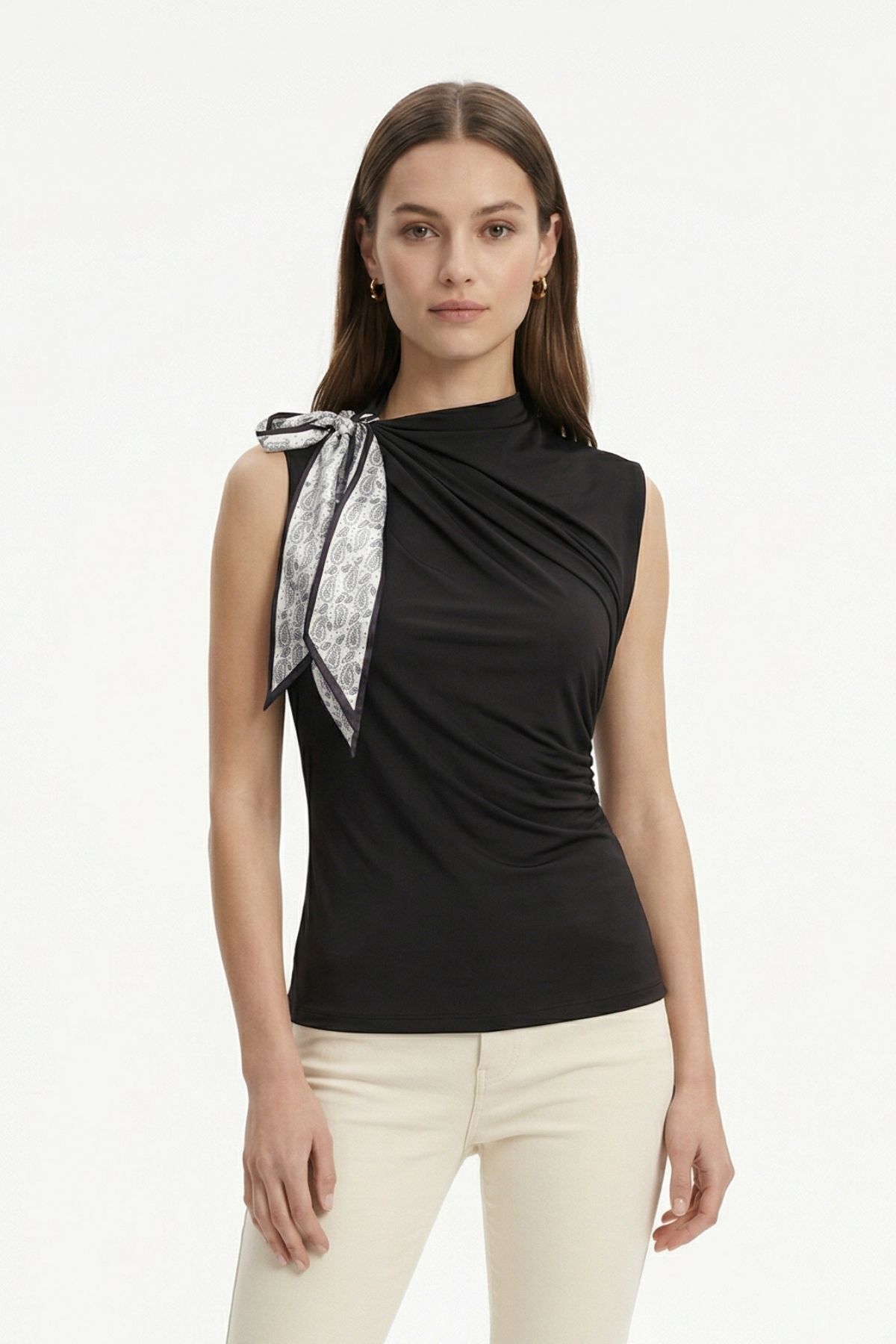 Siyah Sıfır Kol Drapeli Fularlı Bluz 261137 - 2