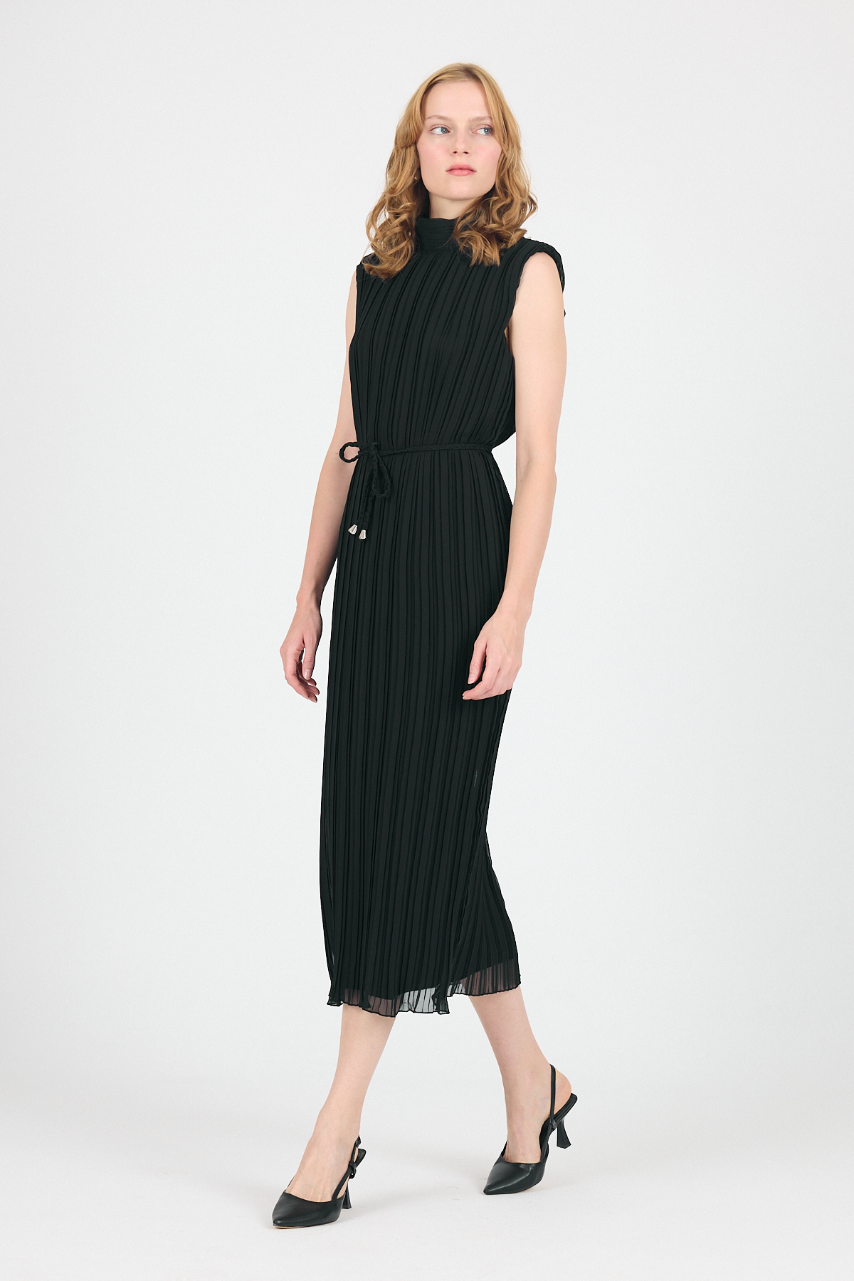 Siyah Şifon Kolsuz Pileli Bel Bağlamalı Midi Elbise 118 - 2