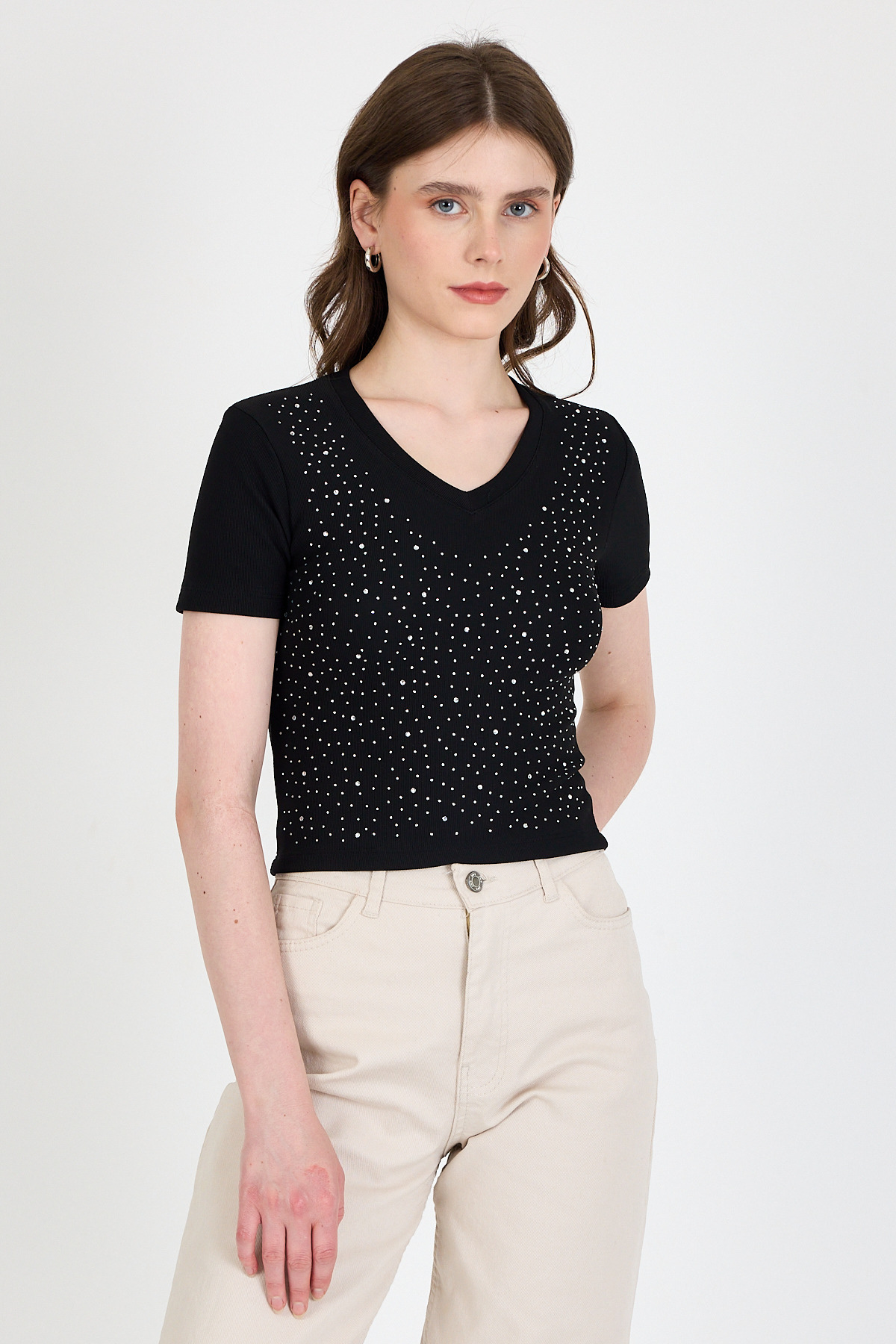 Siyah Taş İşleme Detaylı V Yaka Slim Fit Tişört 0949 - 2