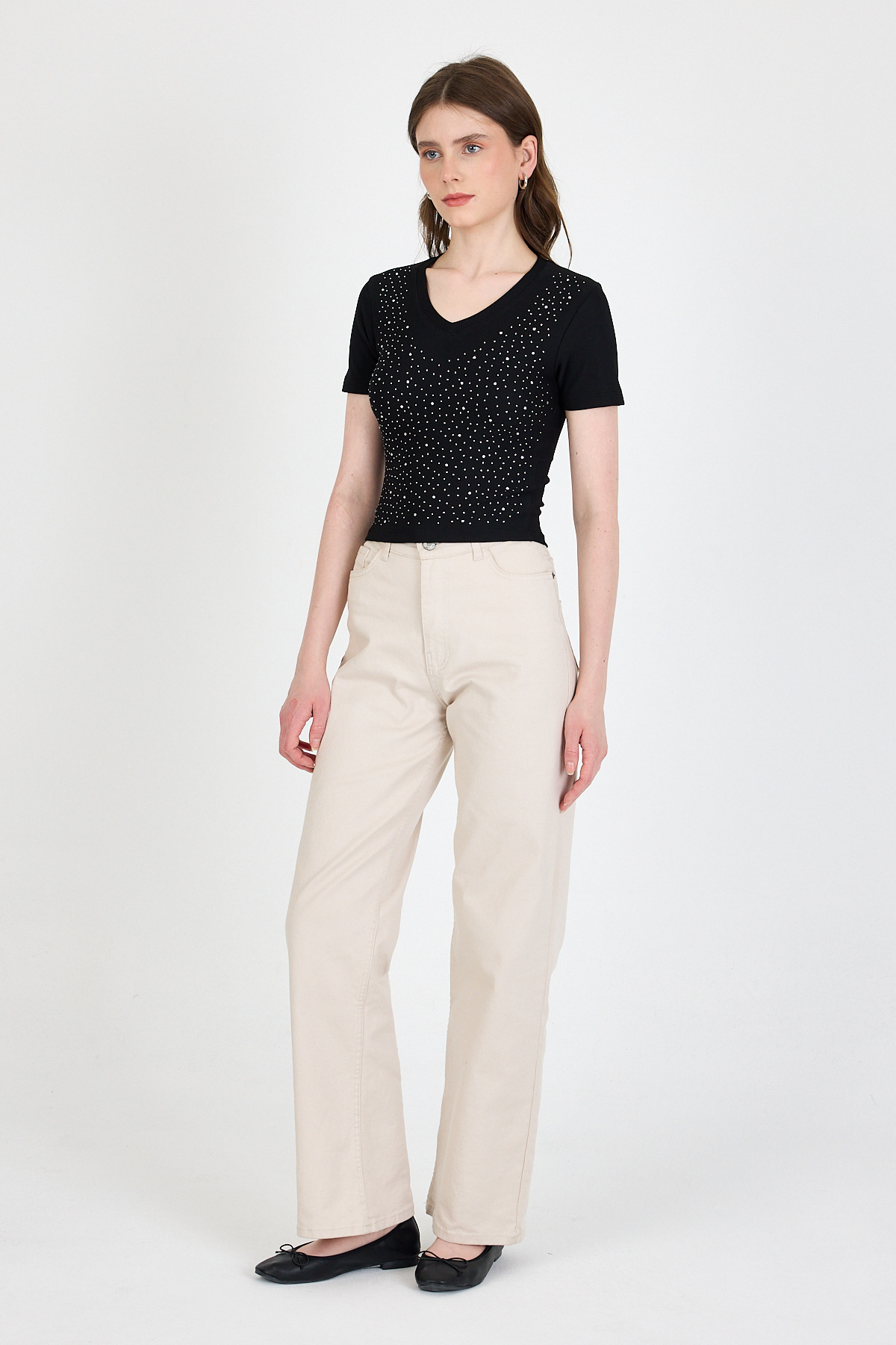 Siyah Taş İşleme Detaylı V Yaka Slim Fit Tişört 0949 - 3