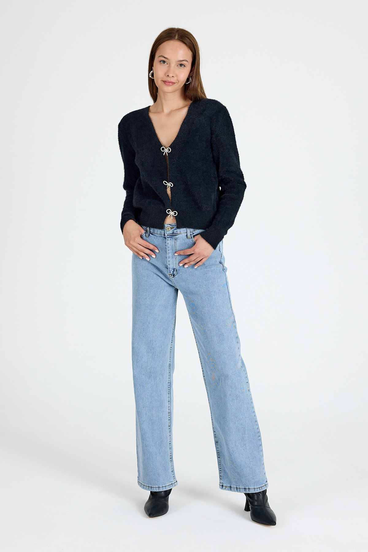 Siyah Taşlı Fiyonk Düğmeli Kadın Triko Hırka 6803 - RAYS