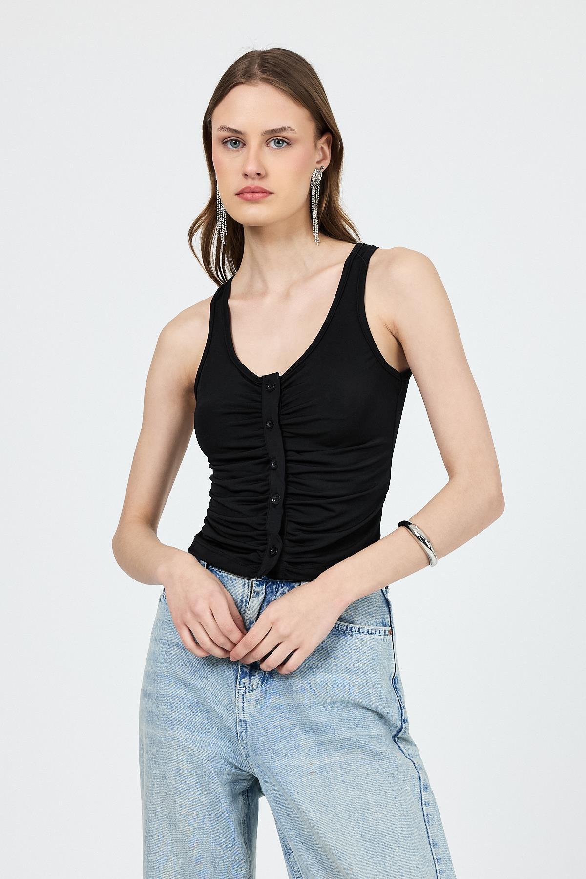 Siyah U Yaka Büzgülü Düğmeli Atlet 13298 