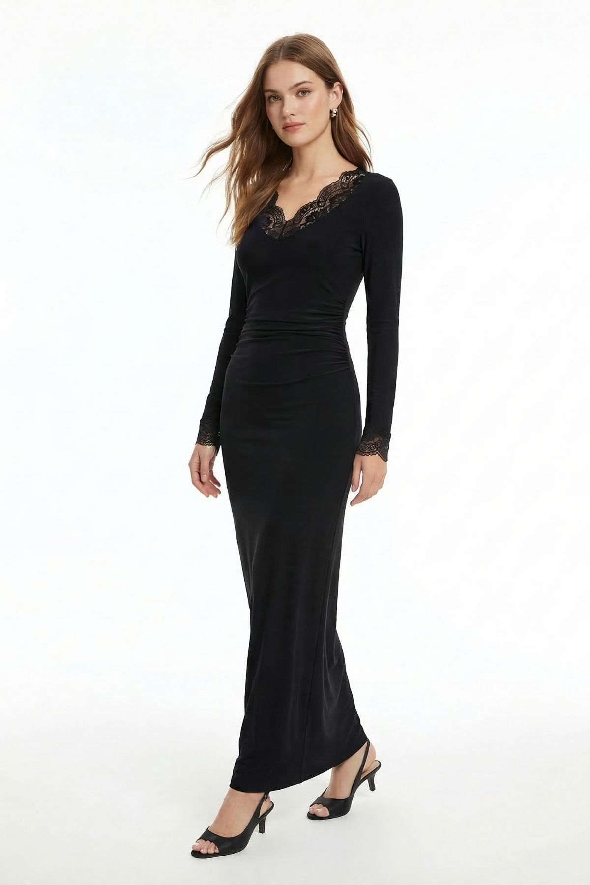 Siyah V Yaka Dantelli Elbise 15067 - RAYS