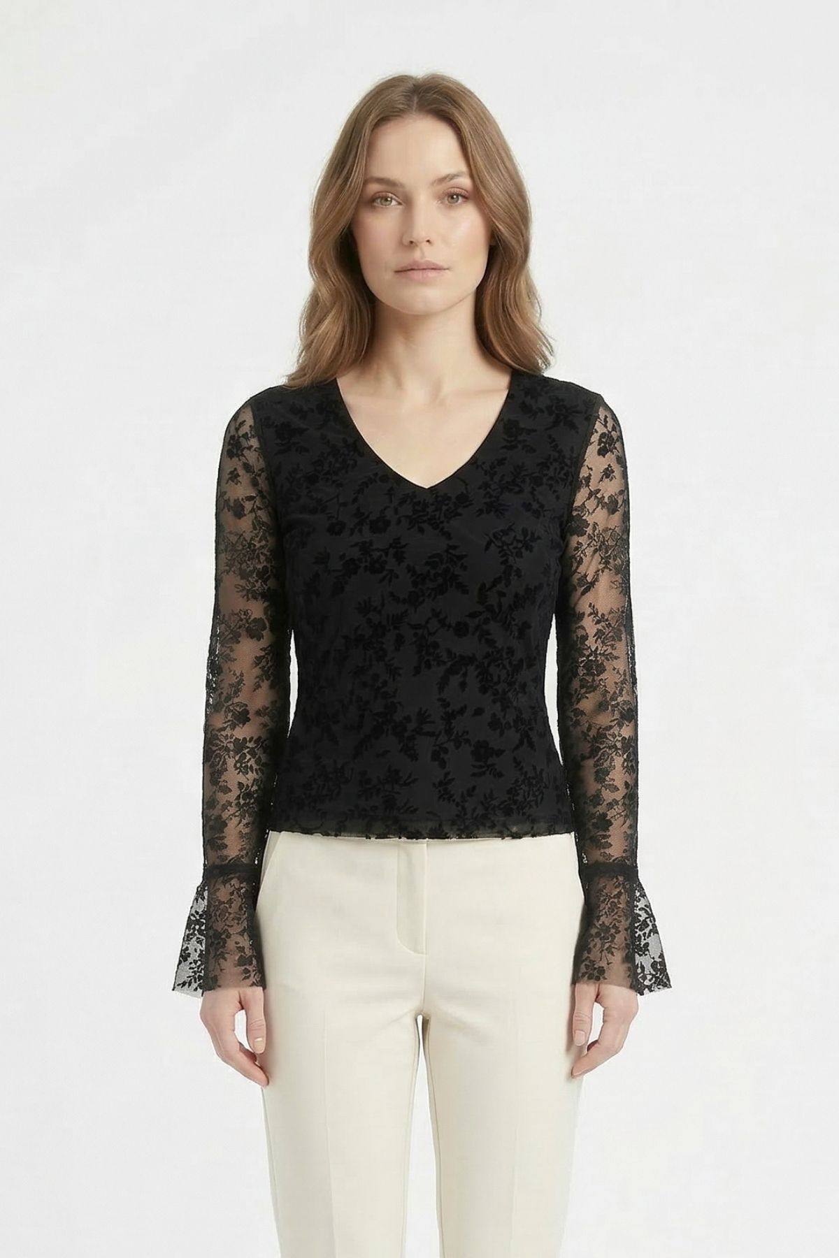 Siyah V Yaka İspanyol Kol Dantelli Bluz 8518A - RAYS