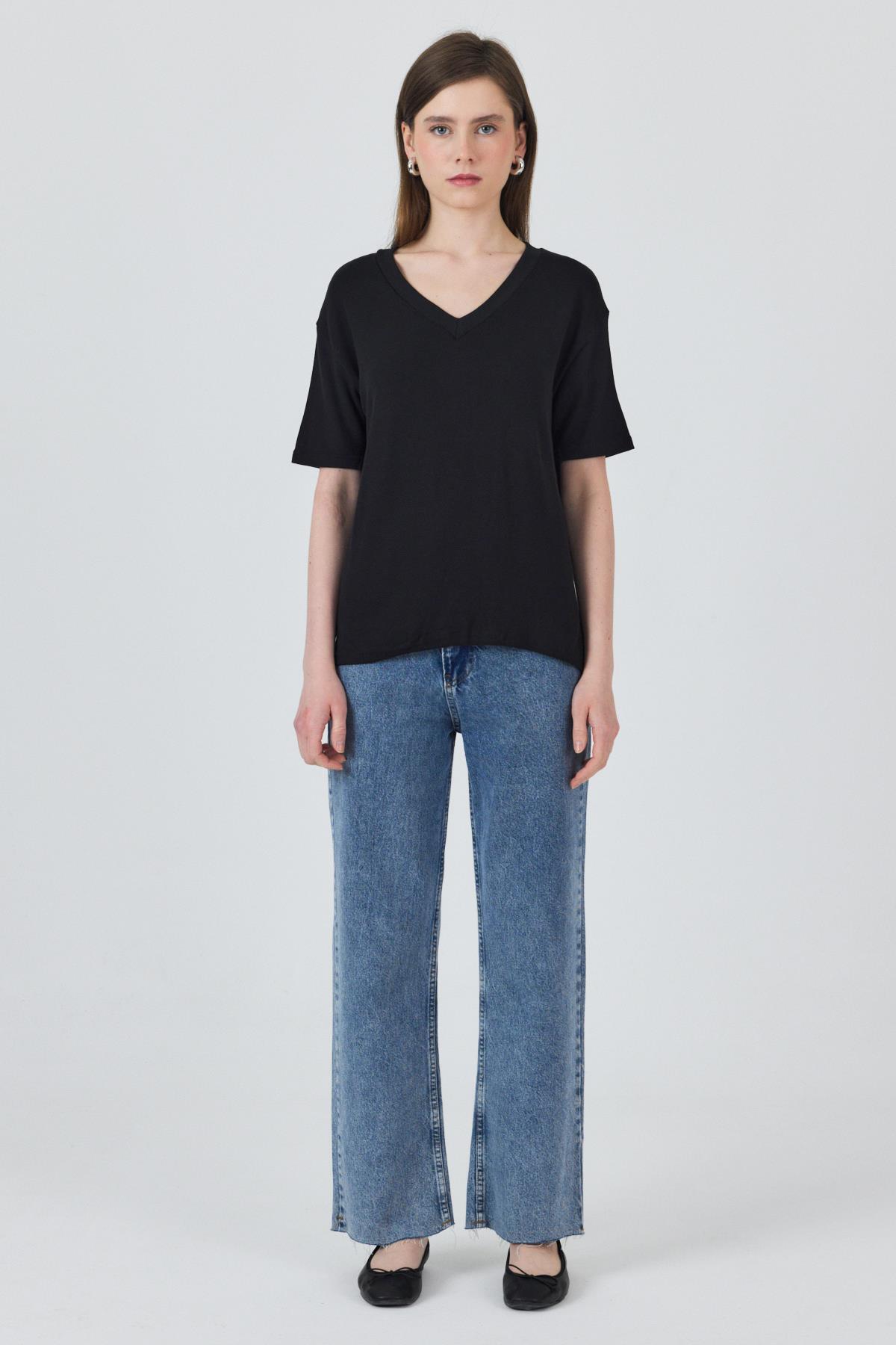 Siyah V Yaka Viskoz/Yumuşak Kumaş Dökümlü Tişört 3077 - RAYS