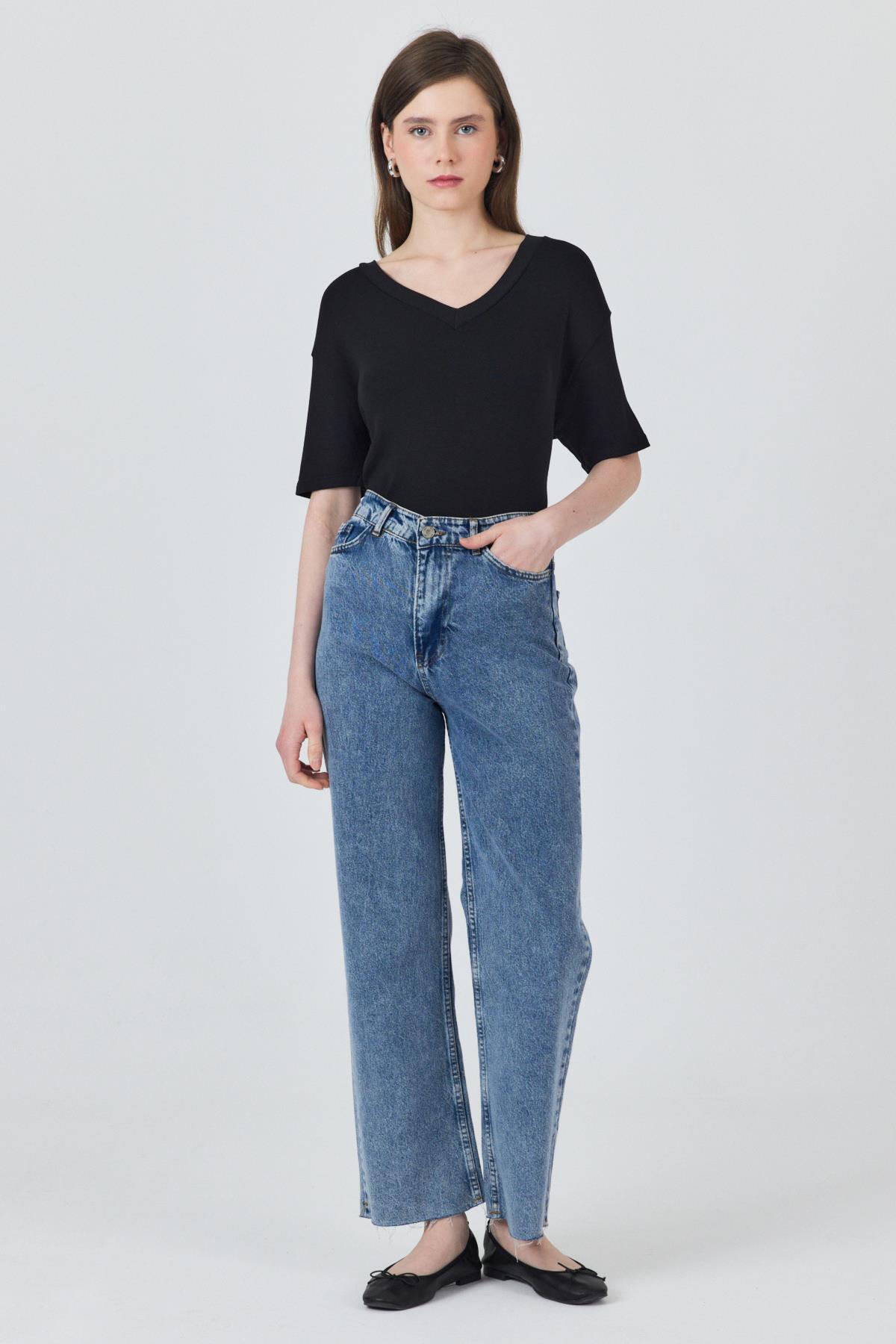 Siyah V Yaka Viskoz/Yumuşak Kumaş Dökümlü Tişört 3077 - 7