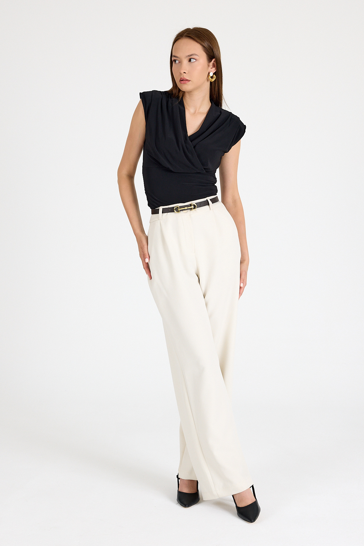 Siyah Vatkalı Kruvaze Yaka Drapeli Bluz 2487 - RAYS