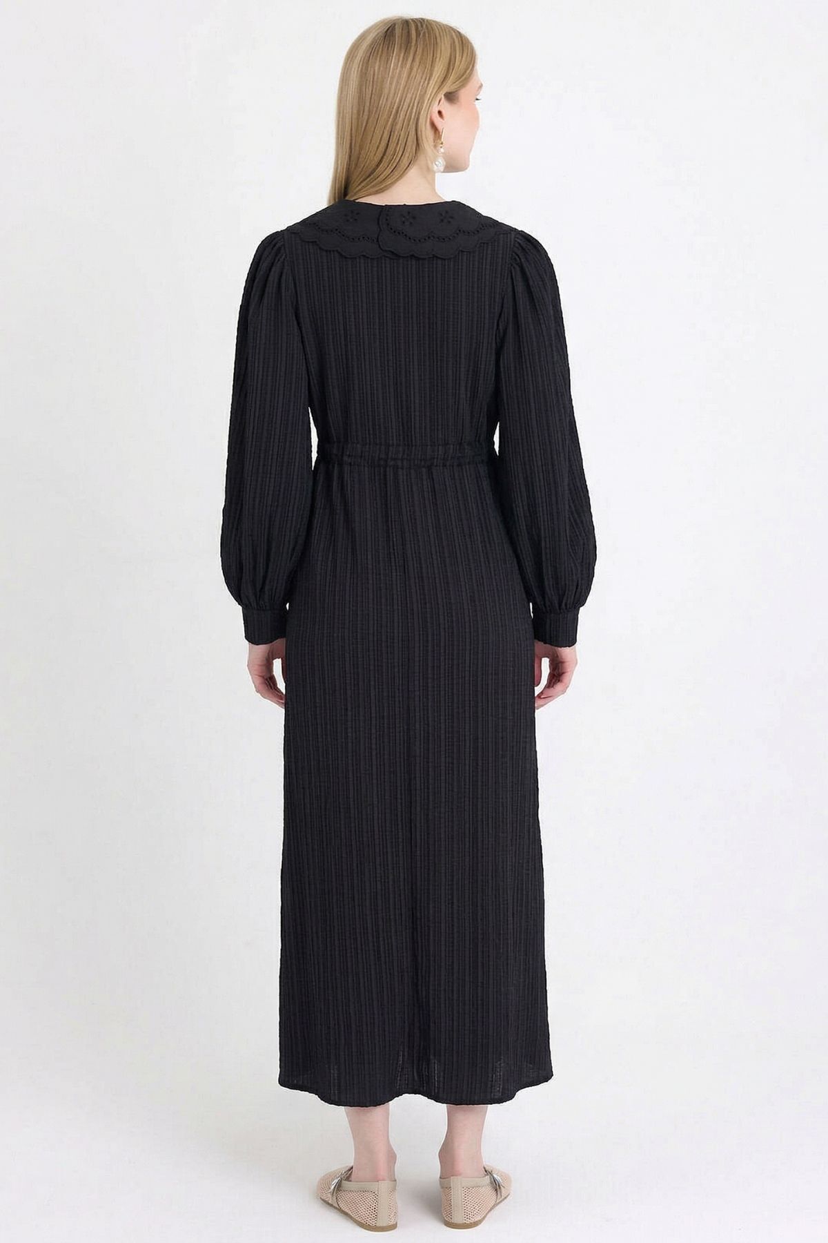 Siyah Yaka Dantelli Bel Bağlamalı Elbise 4330A - 4