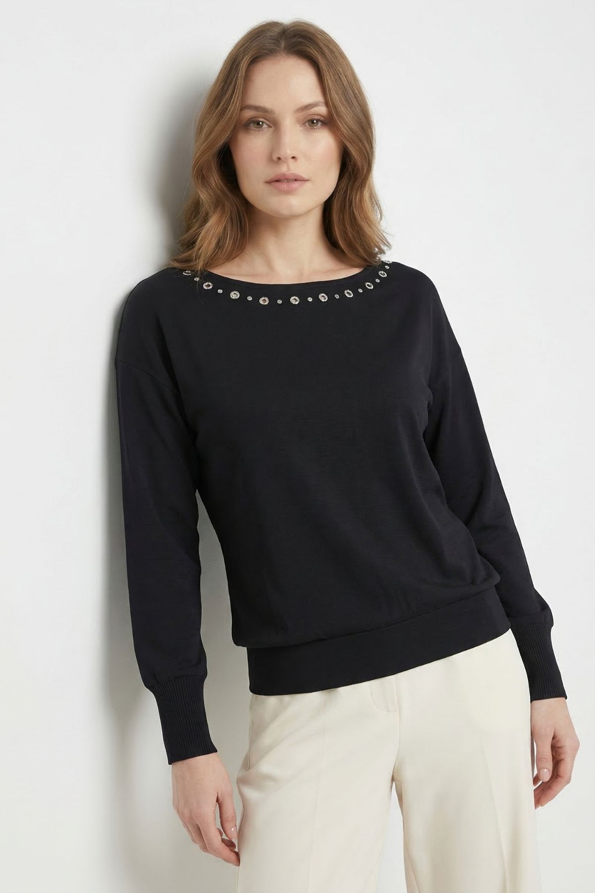 Siyah Yaka Kuş Göz Detay Bluz 7848 - 1