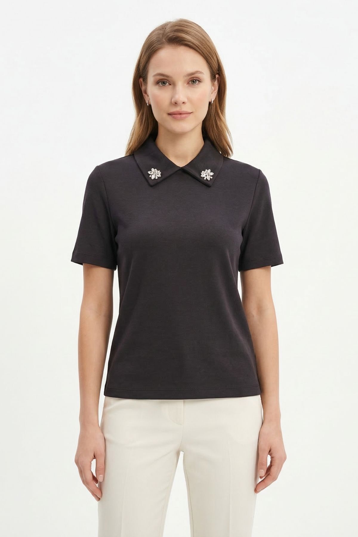 Siyah Yaka Taşlı Kısa Kollu Tişört 6294 - 1