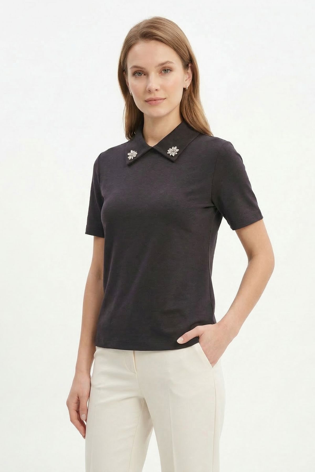 Siyah Yaka Taşlı Kısa Kollu Tişört 6294 - 2