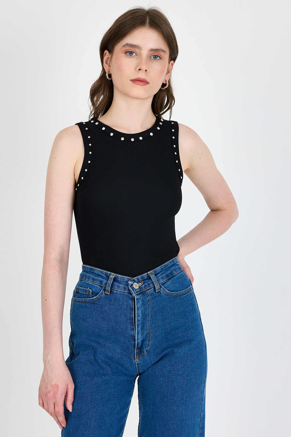 Siyah Yaka Ve Omuz Taş Detaylı Ribanalı Örme Atlet 1249 - 1