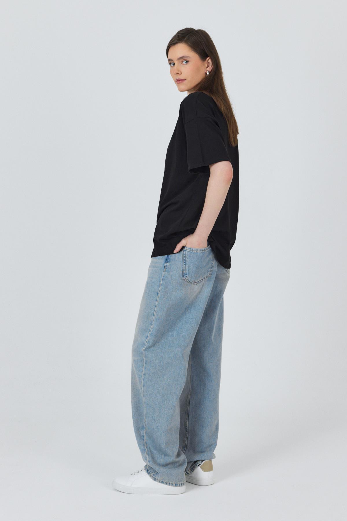 Siyah Yaka Yazı Baskılı Oversize Pamuklu Tişört 2150-34M - 3