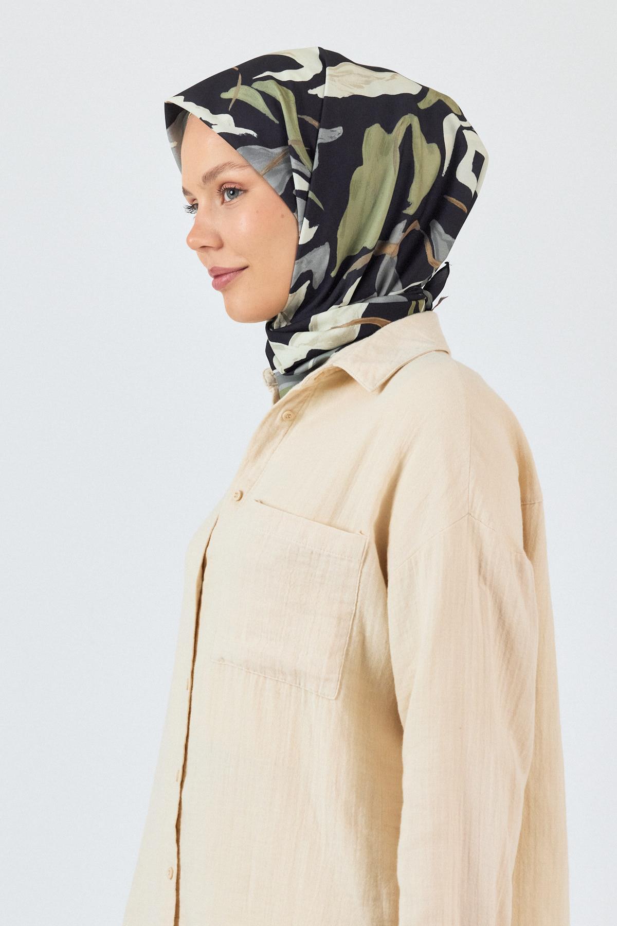 Siyah Yaprak Desenli Eşarp 3004 - 1