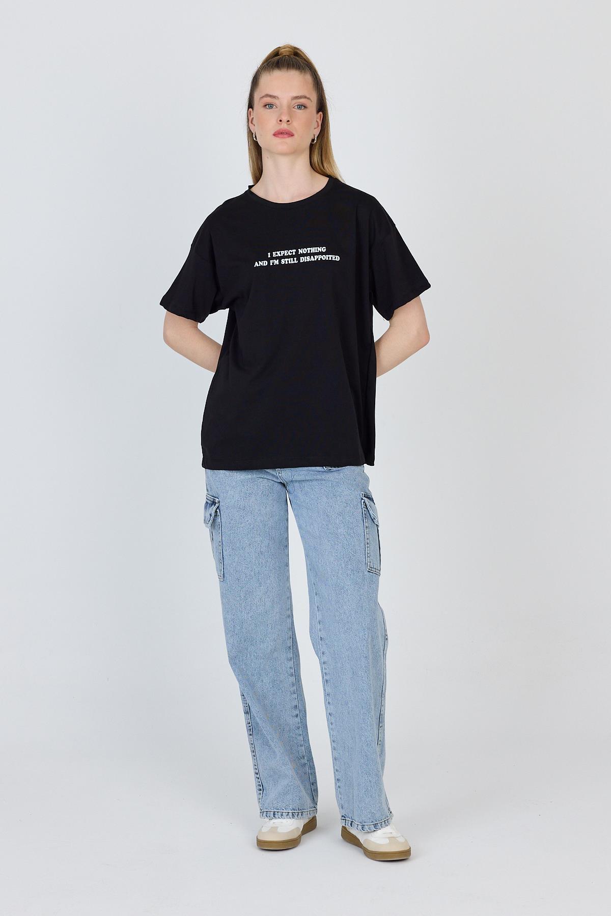 Siyah Yazı Baskılı %100 Pamuk Oversize Tişört 2150-8M - 2