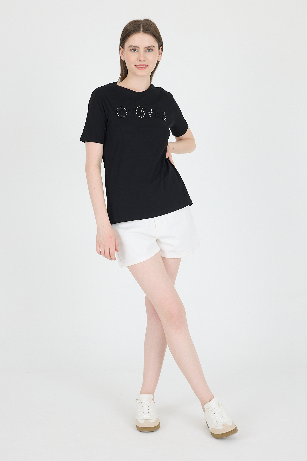 Siyah Yazı Kabartmalı Relaxed Fit Tişört 25224 - RAYS