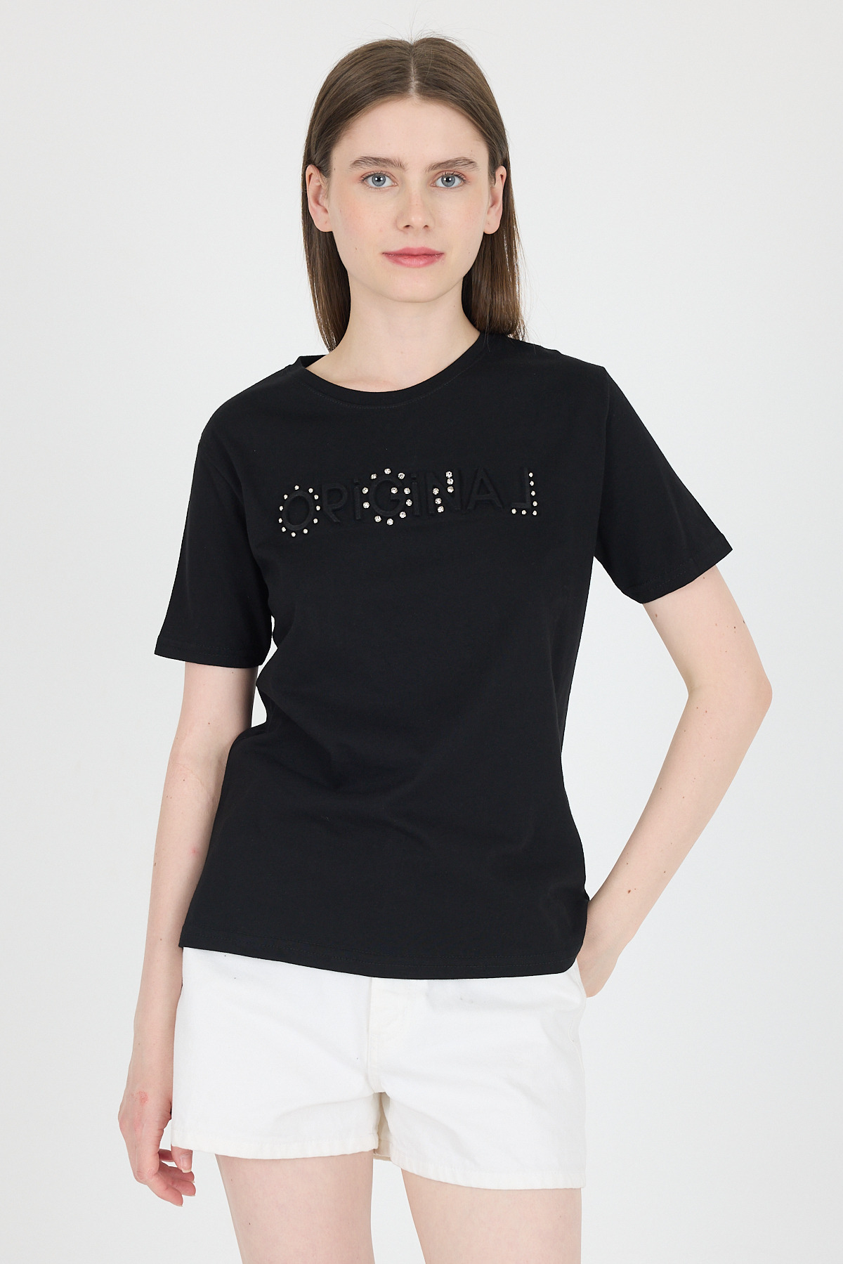 Siyah Yazı Kabartmalı Relaxed Fit Tişört 25224 - RAYS