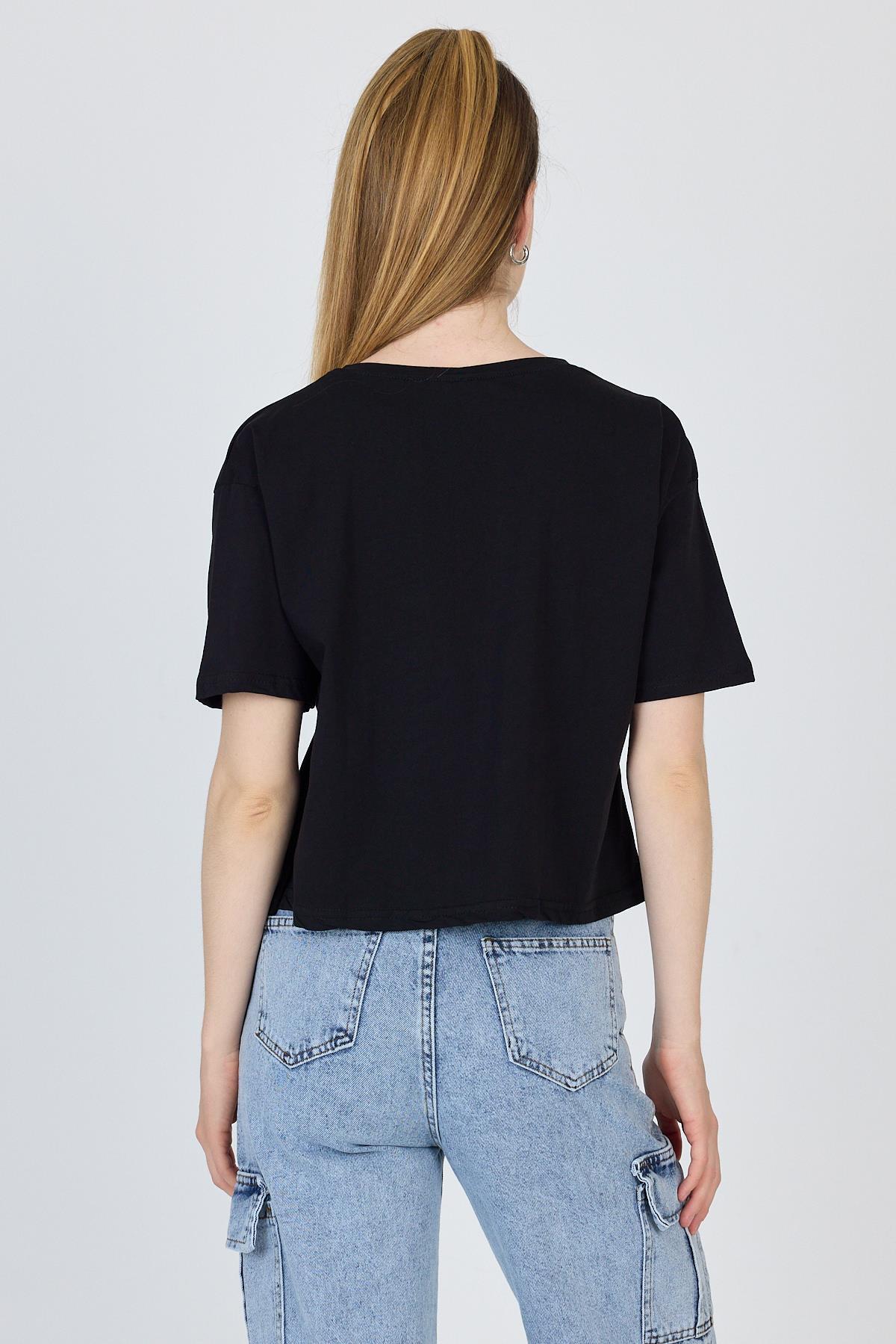 Siyah Yazı Nakışlı Crop Tişört 25259 - 5