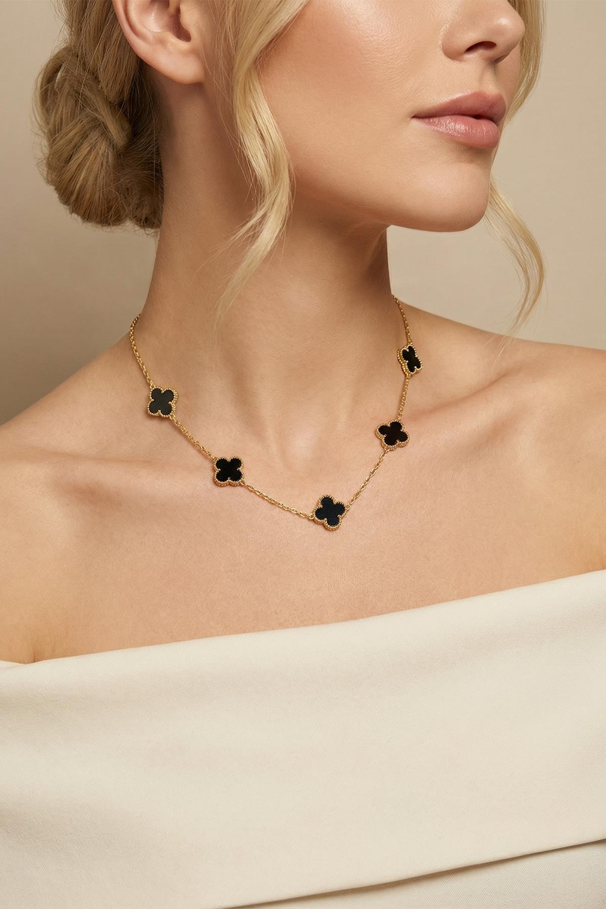 Siyah Yonca Figürlü Gold Renk Kolye 0103 