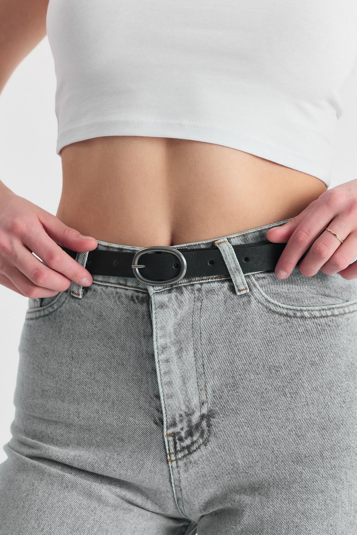 Siyah Yuvarlak Gümüş Tokalı Kemer 415 