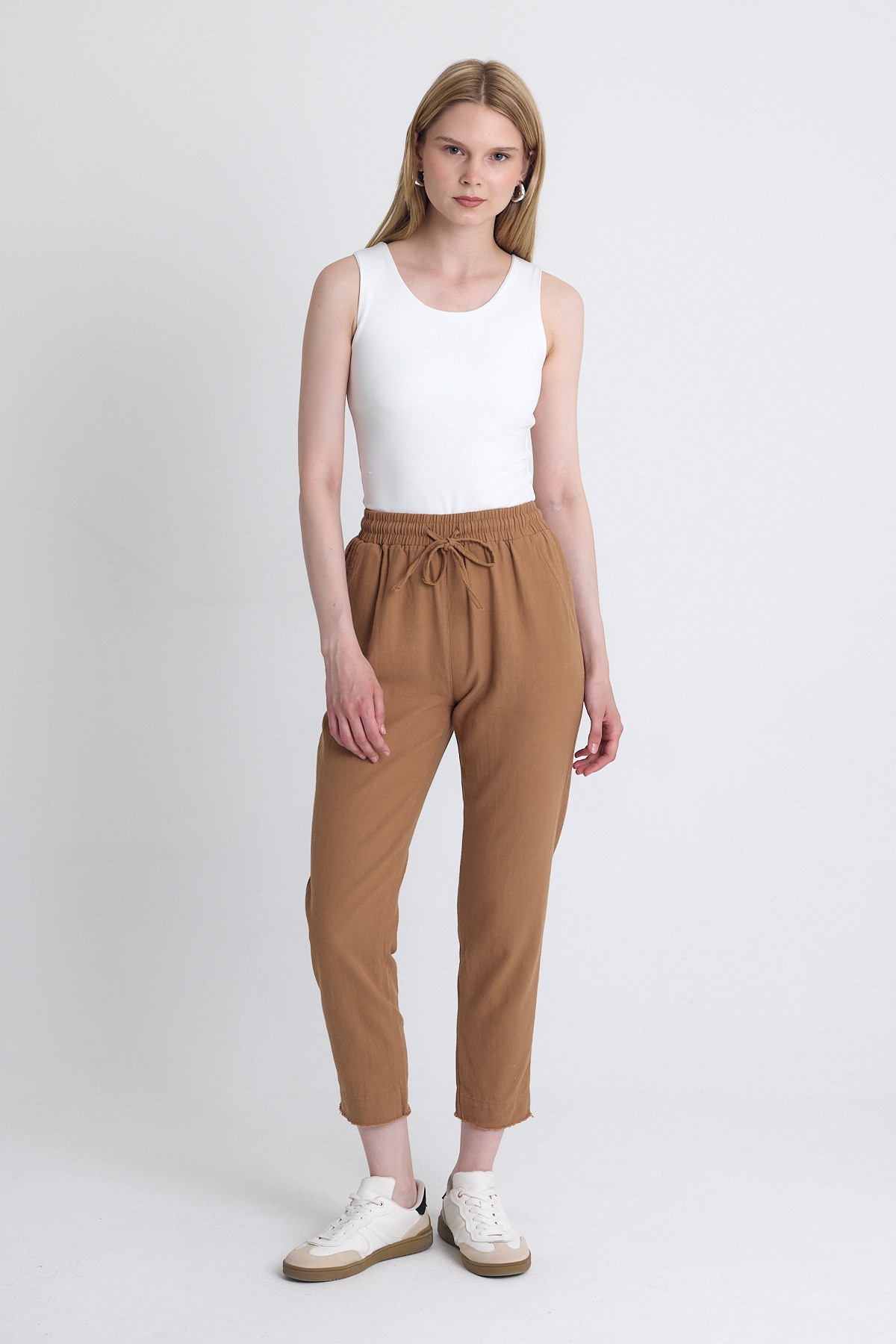 Taba Paça Püskül Detaylı Cepli Lastikli Pantolon 4228 - 2