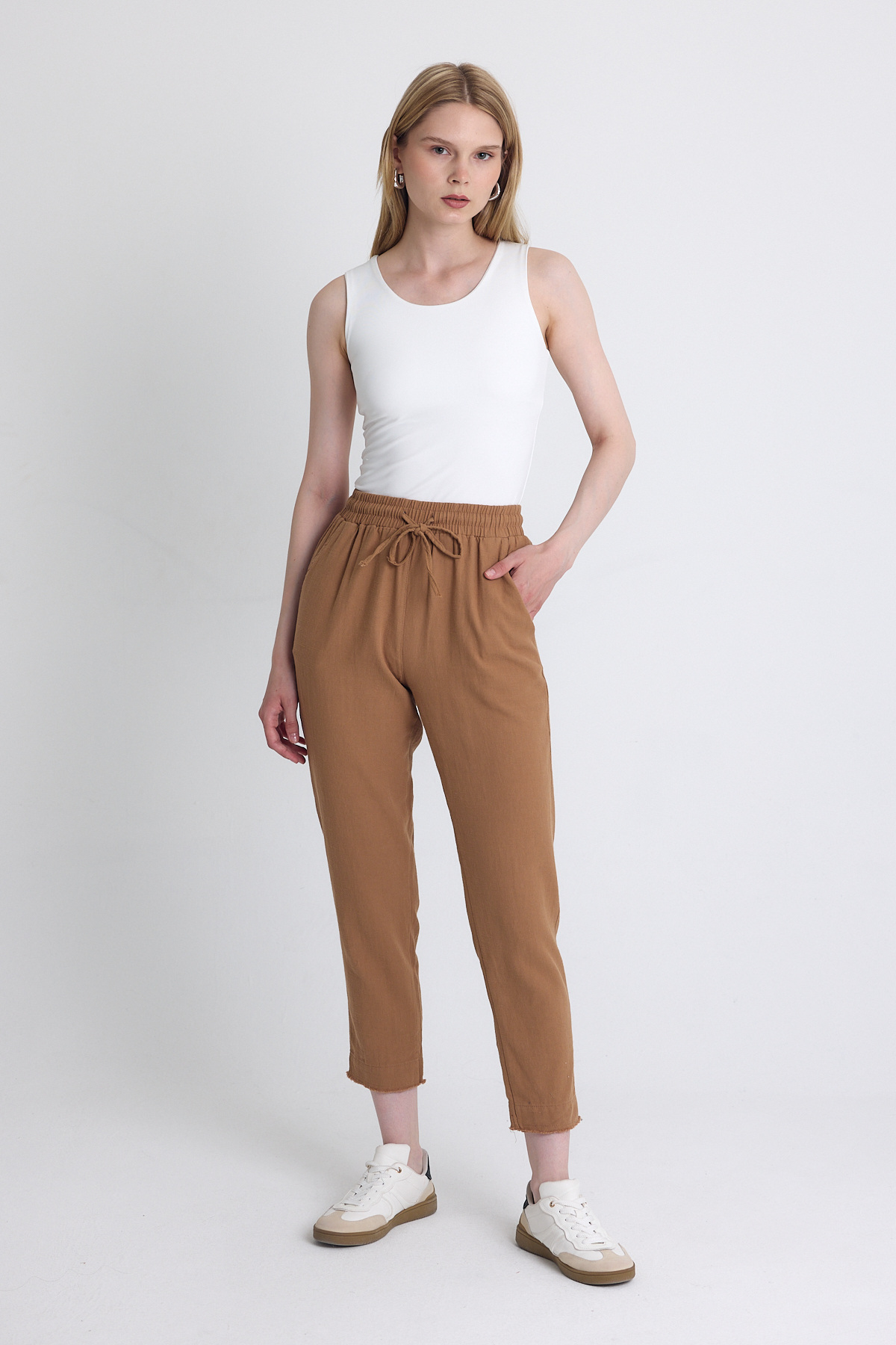 Taba Paça Püskül Detaylı Cepli Lastikli Pantolon 4228 - 3