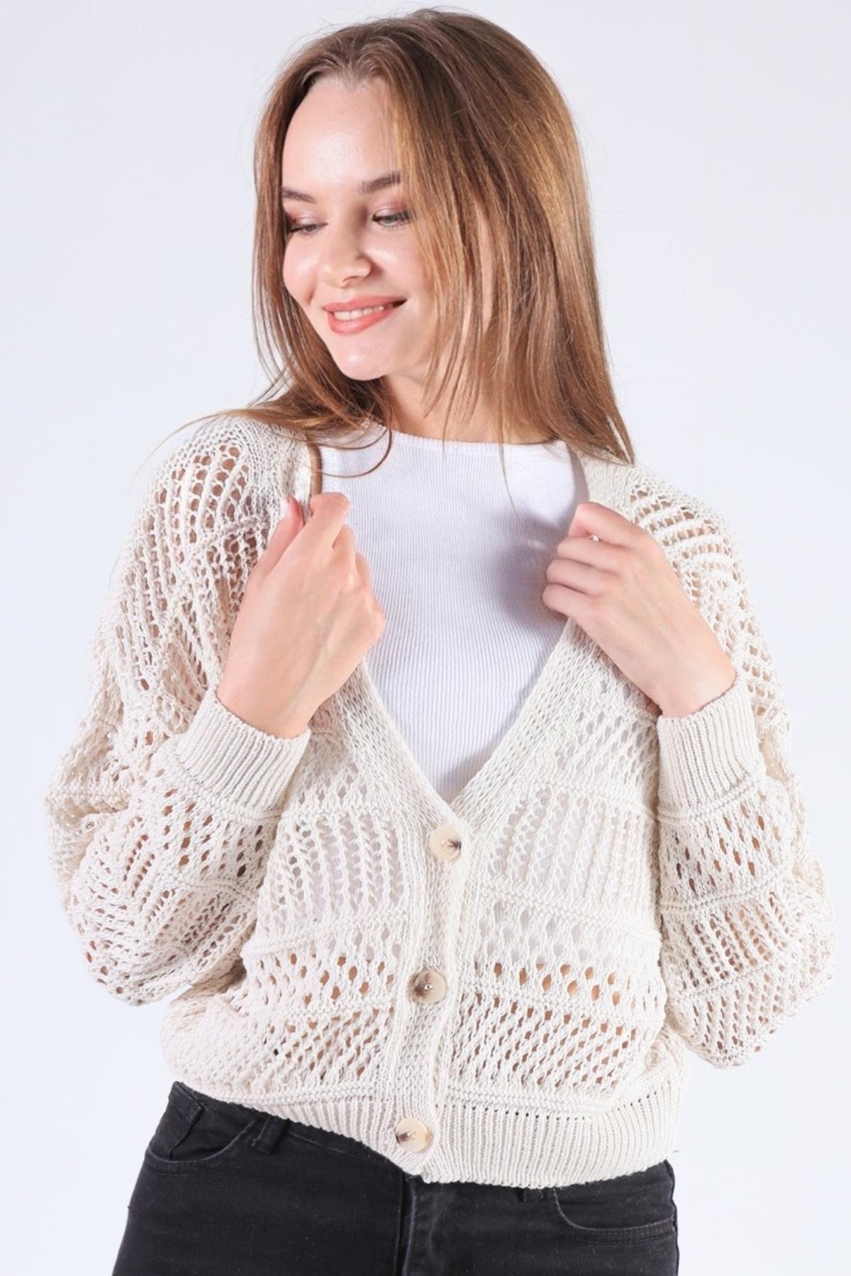 Tahta Düğmeli Bayan Hırka - 1520 Taş - 2