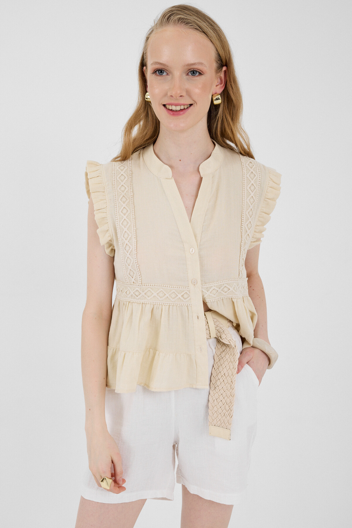 Taş Fırfır Kollu Dantel Detaylı %100 Pamuk Müslin Bluz 8039A - 7