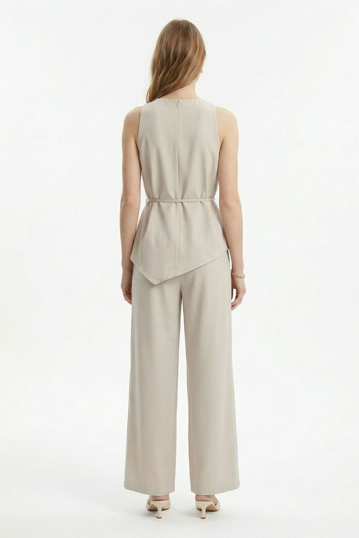 Taş Sıfır Kollu Kuşaklı Asimetrik Bluz ve Bol Paça Pantolon Takım 8861 - RAYS