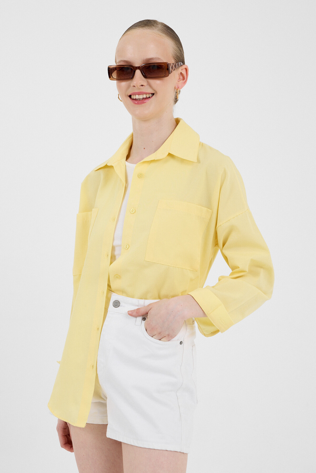 Tereyağ Sarısı Çift Cepli Oversize Uzun Basic Gömlek TCR 6256A
- RAYS