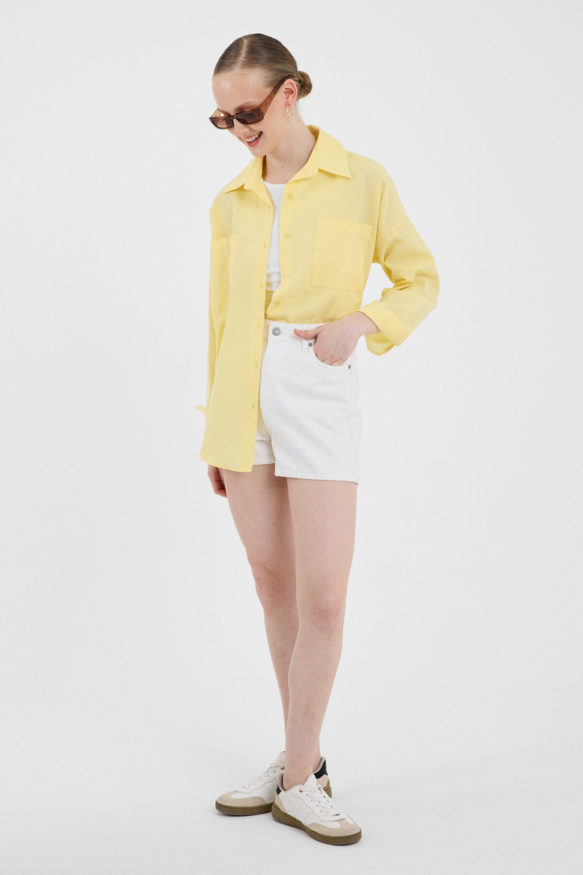 Tereyağ Sarısı Çift Cepli Oversize Uzun Basic Gömlek TCR 6256A
- RAYS
