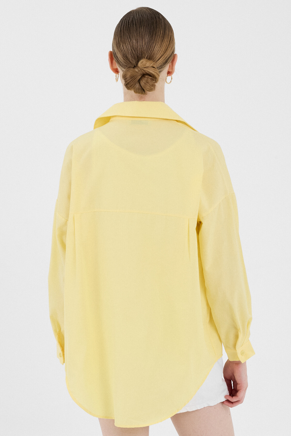Tereyağ Sarısı Çift Cepli Oversize Uzun Basic Gömlek TCR 6256A
- 5