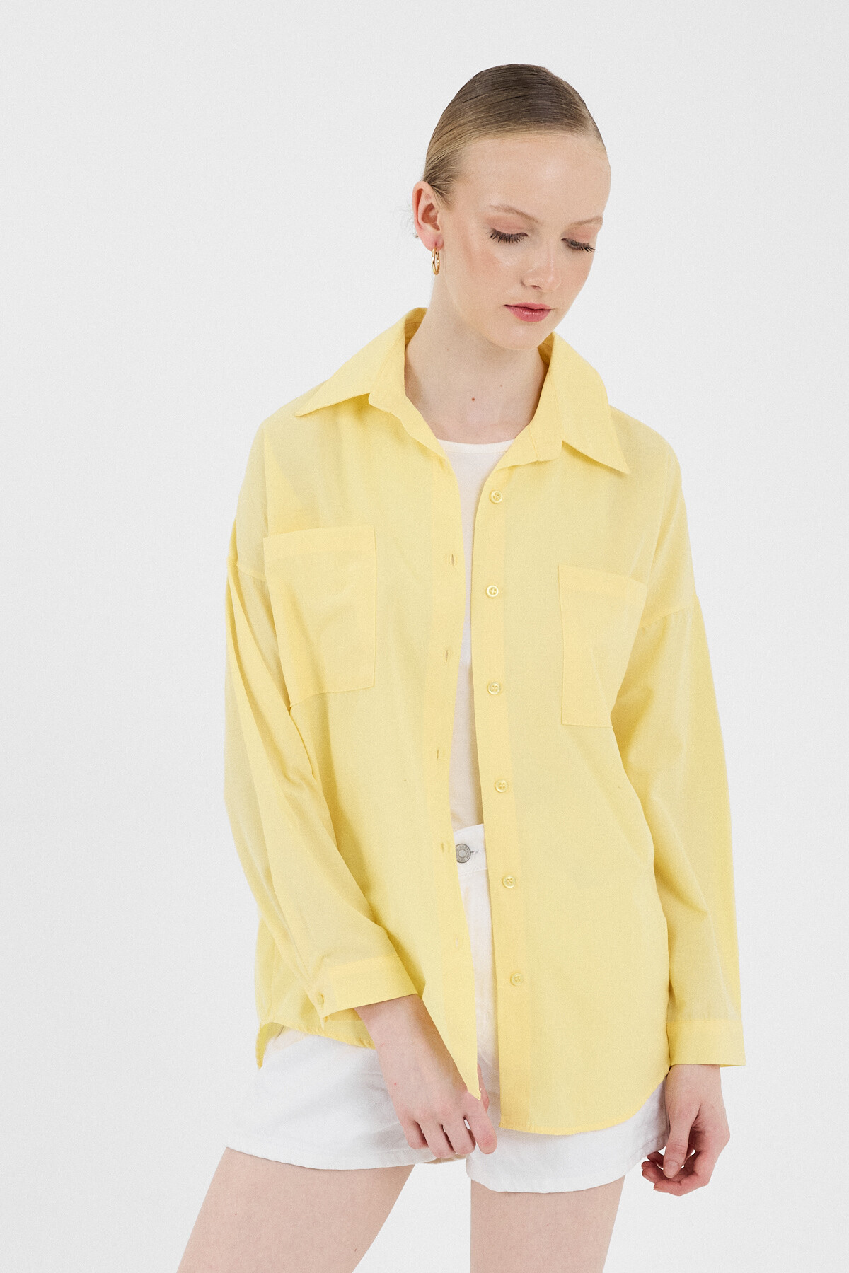 Tereyağ Sarısı Çift Cepli Oversize Uzun Basic Gömlek TCR 6256A
- 6