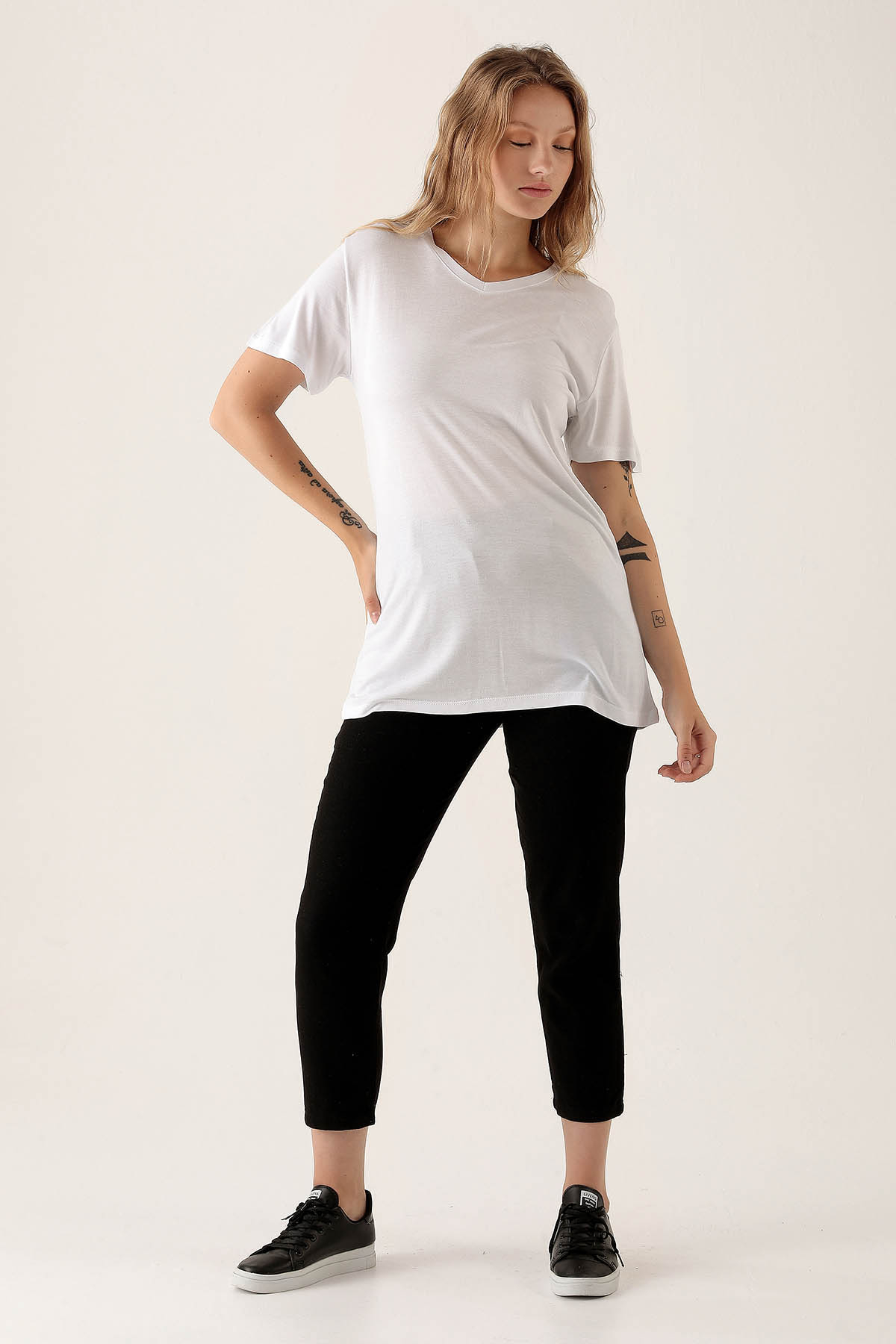 V Yaka Basic Bayan Tişort - 2209 Beyaz - 3