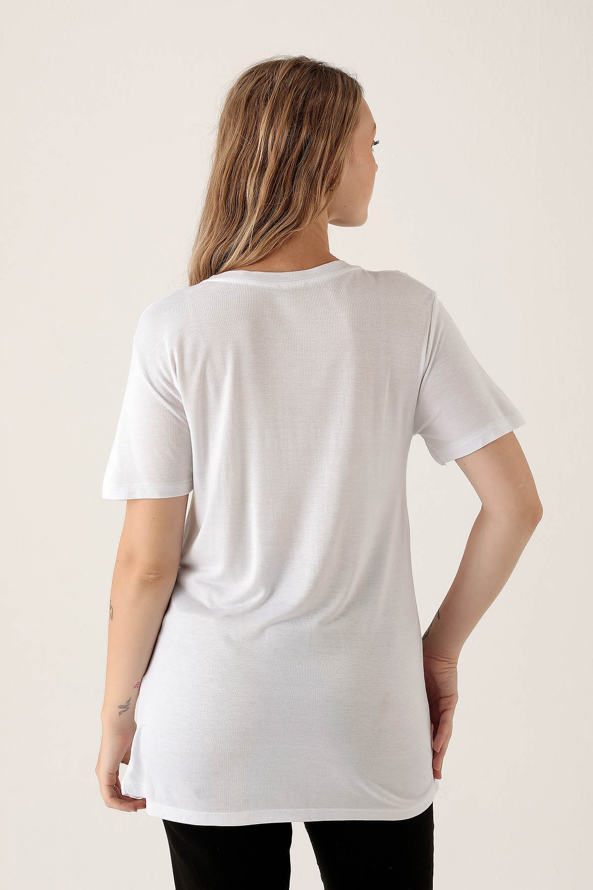 V Yaka Basic Bayan Tişort - 2209 Beyaz - 5