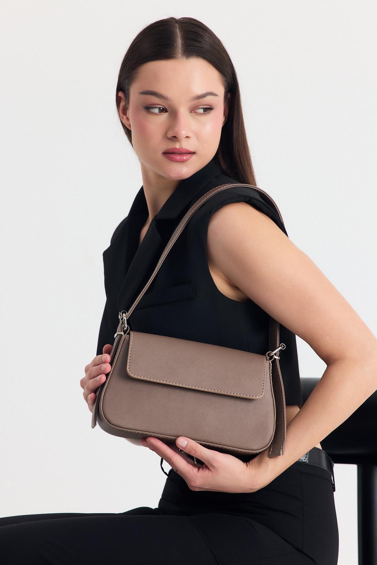 Vizon Kapak Detay Omuz Çantası 3005 