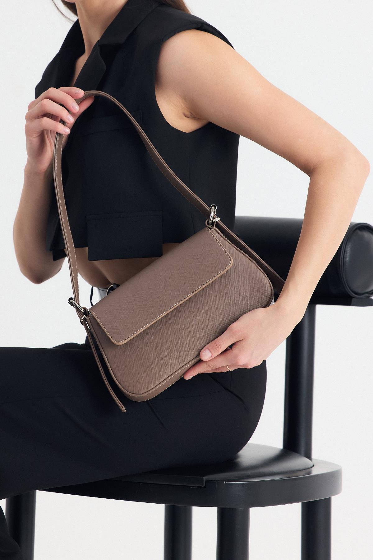 Vizon Kapak Detay Omuz Çantası 3005 - 5