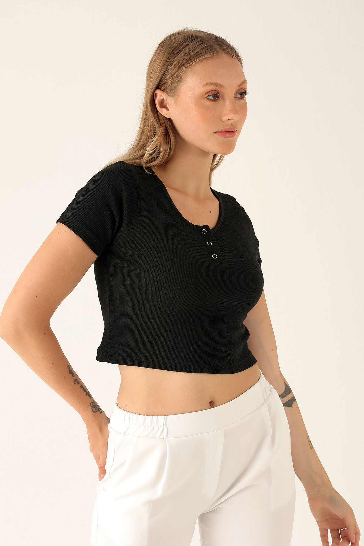 Yaka Çıtçıtlı Bayan Bluz - 1432 Siyah - 2