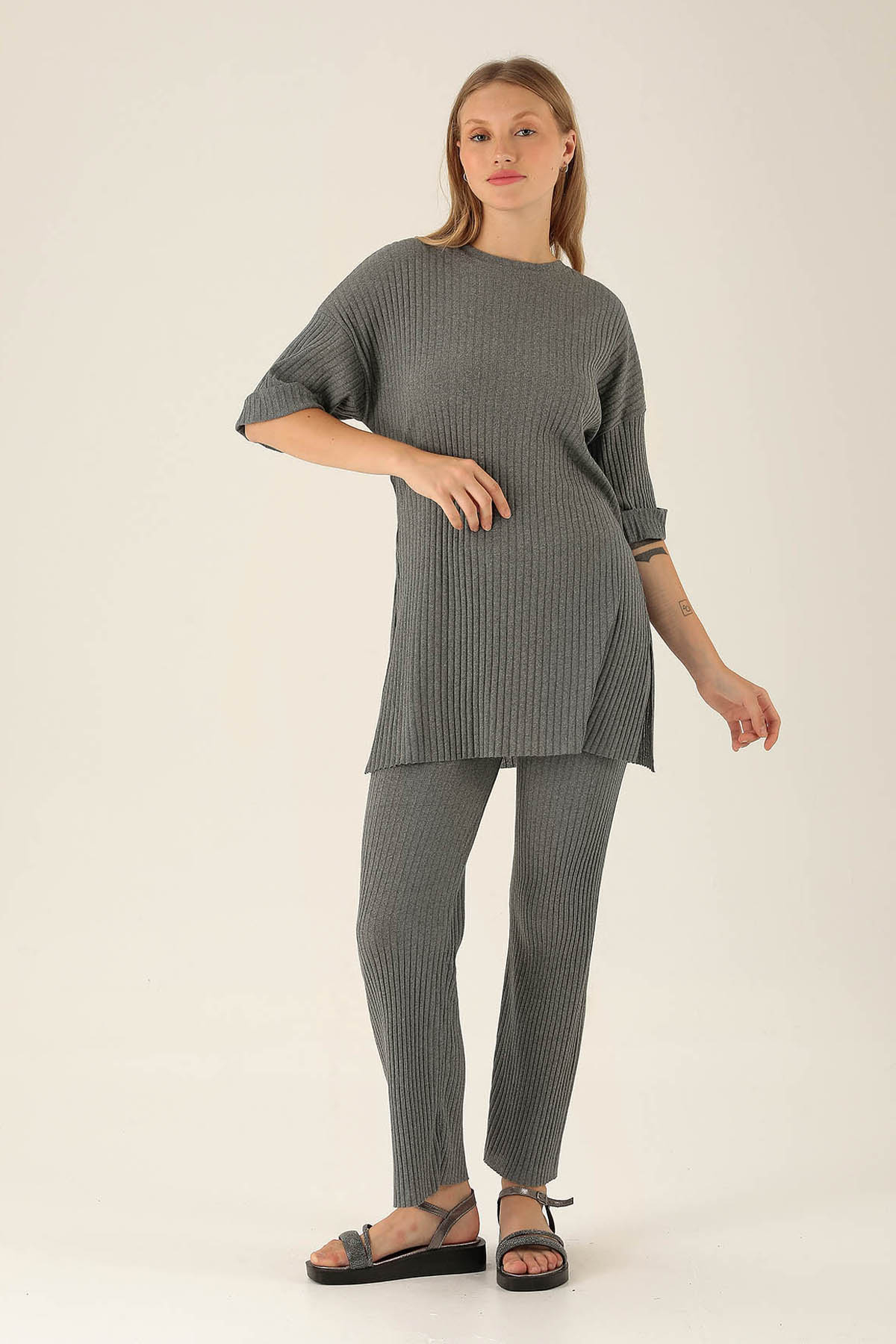 Yan Yırtmac Tişört-Bayan Pantolon Takım - 538 Koyu Gri - 1