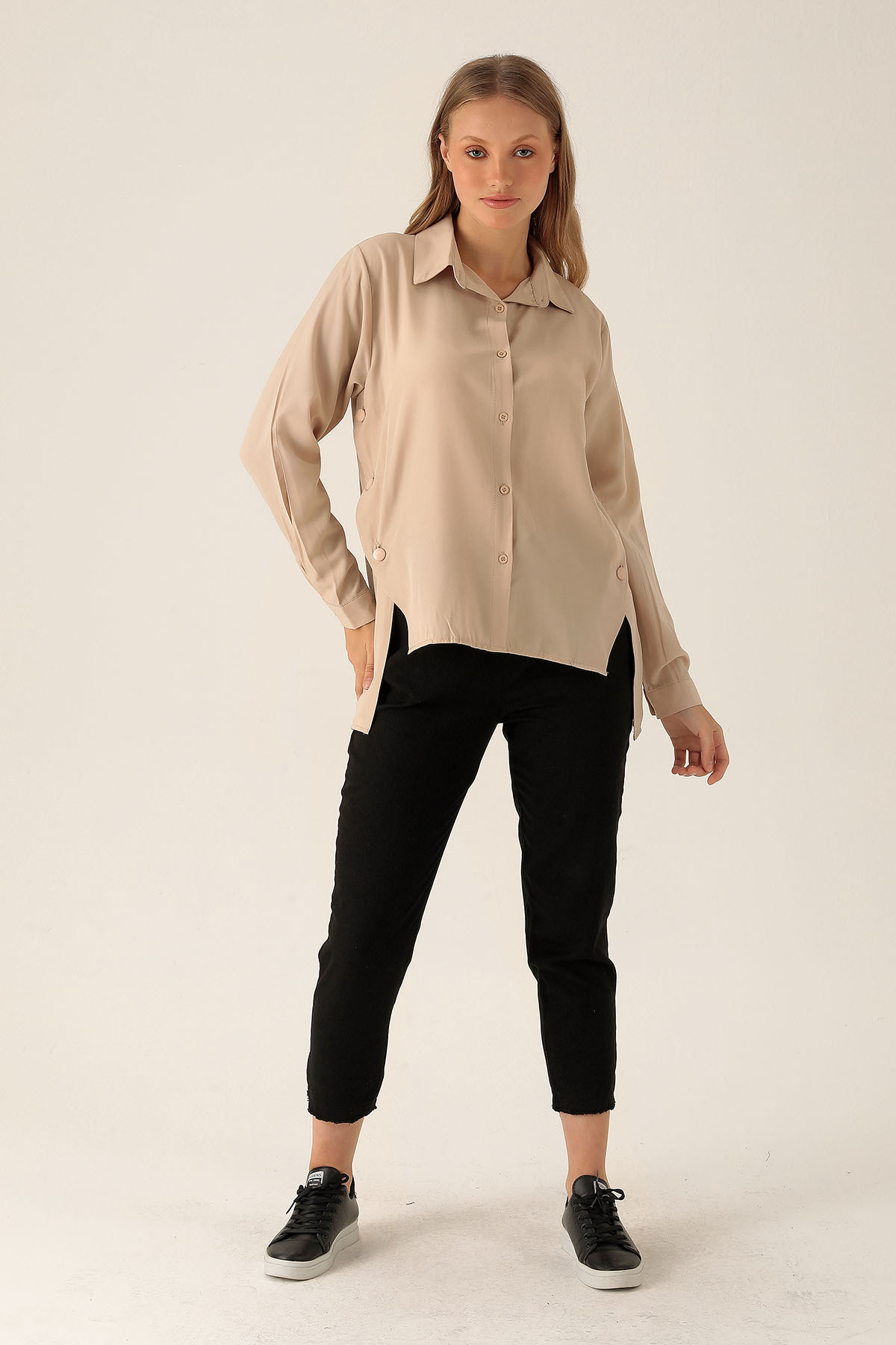 Yandan Çıtçıtlı Düğmeli Bayan Gömlek - 6508A Bej - 4