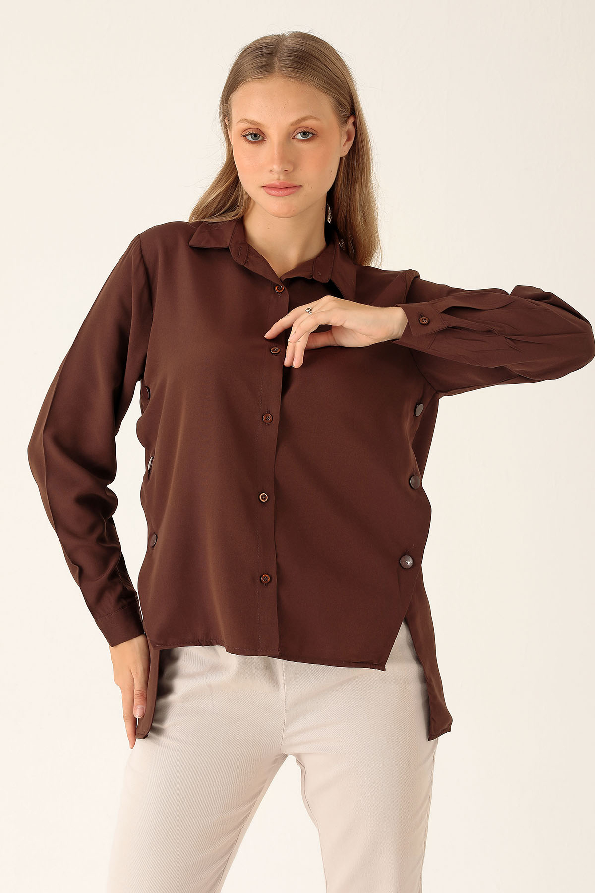 Yandan Çıtçıtlı Düğmeli Bayan Gömlek - 6508A Kahve - 1