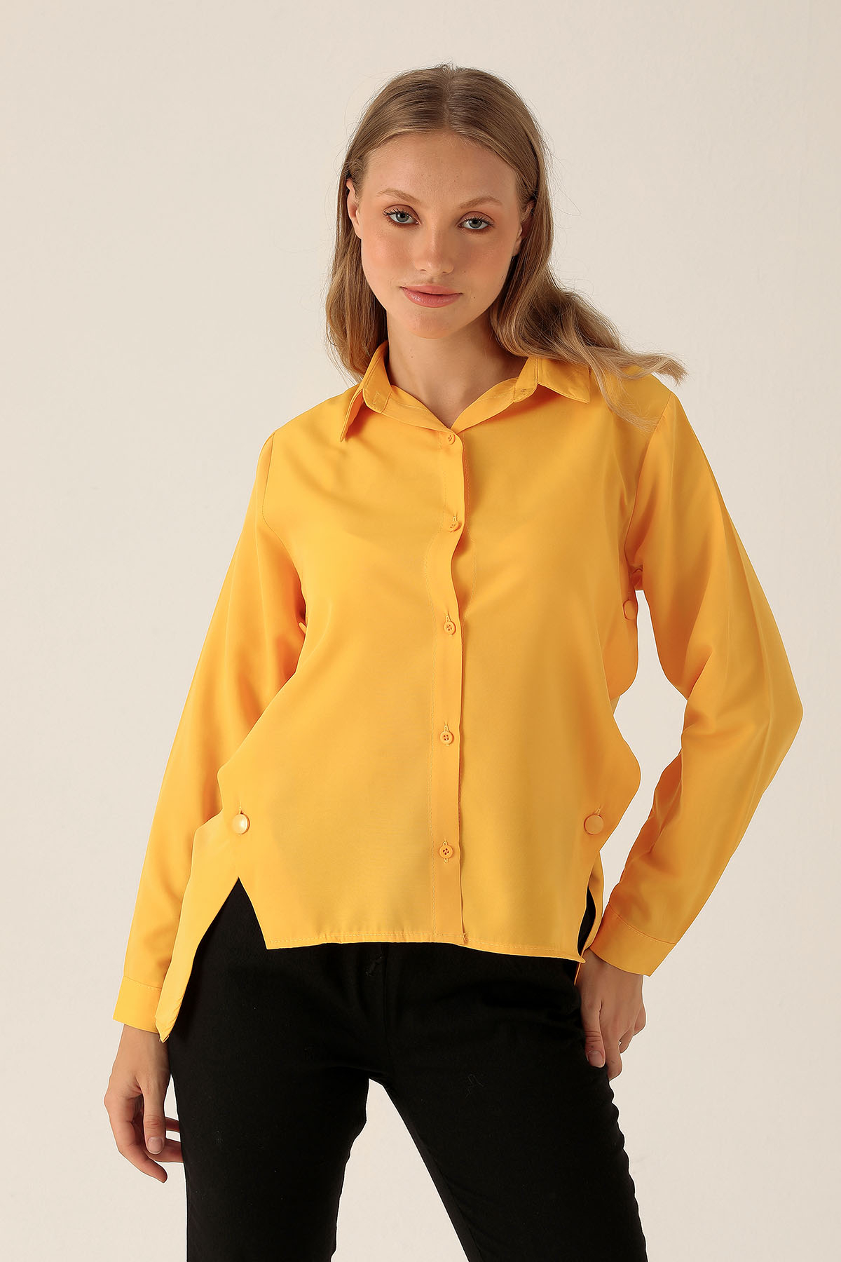 Yandan Çıtçıtlı Düğmeli Bayan Gömlek - 6508A Sarı 