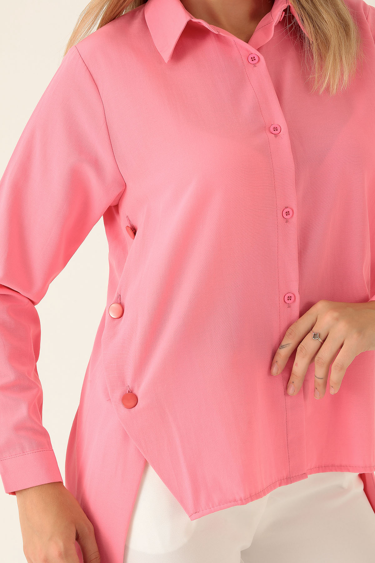 Yandan Çıtçıtlı Düğmeli Bayan Gömlek - 6508A Şeker Pembe - 6