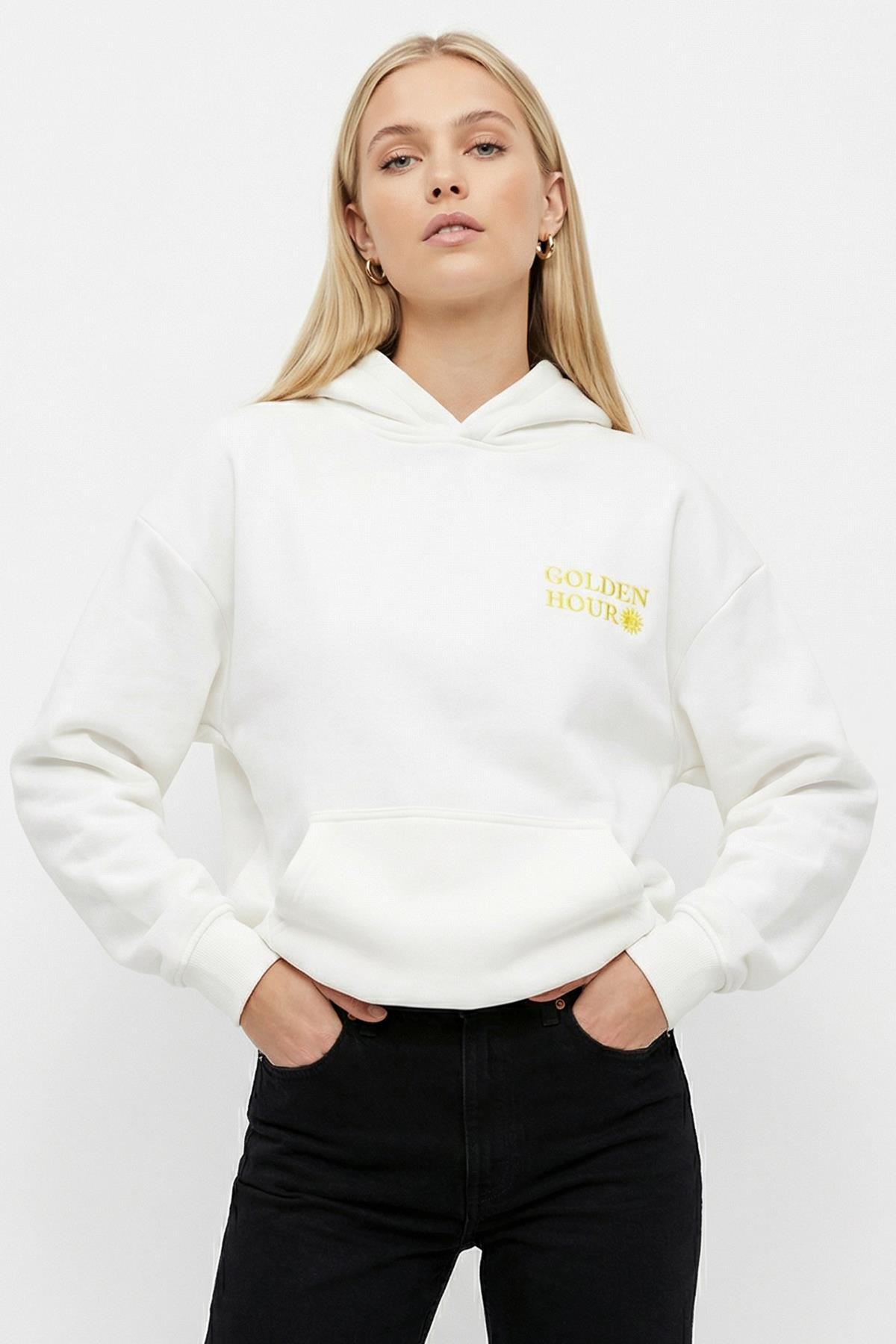  Yazı Nakışlı Kapüşonlu Sweat Ekru 0308 - 1