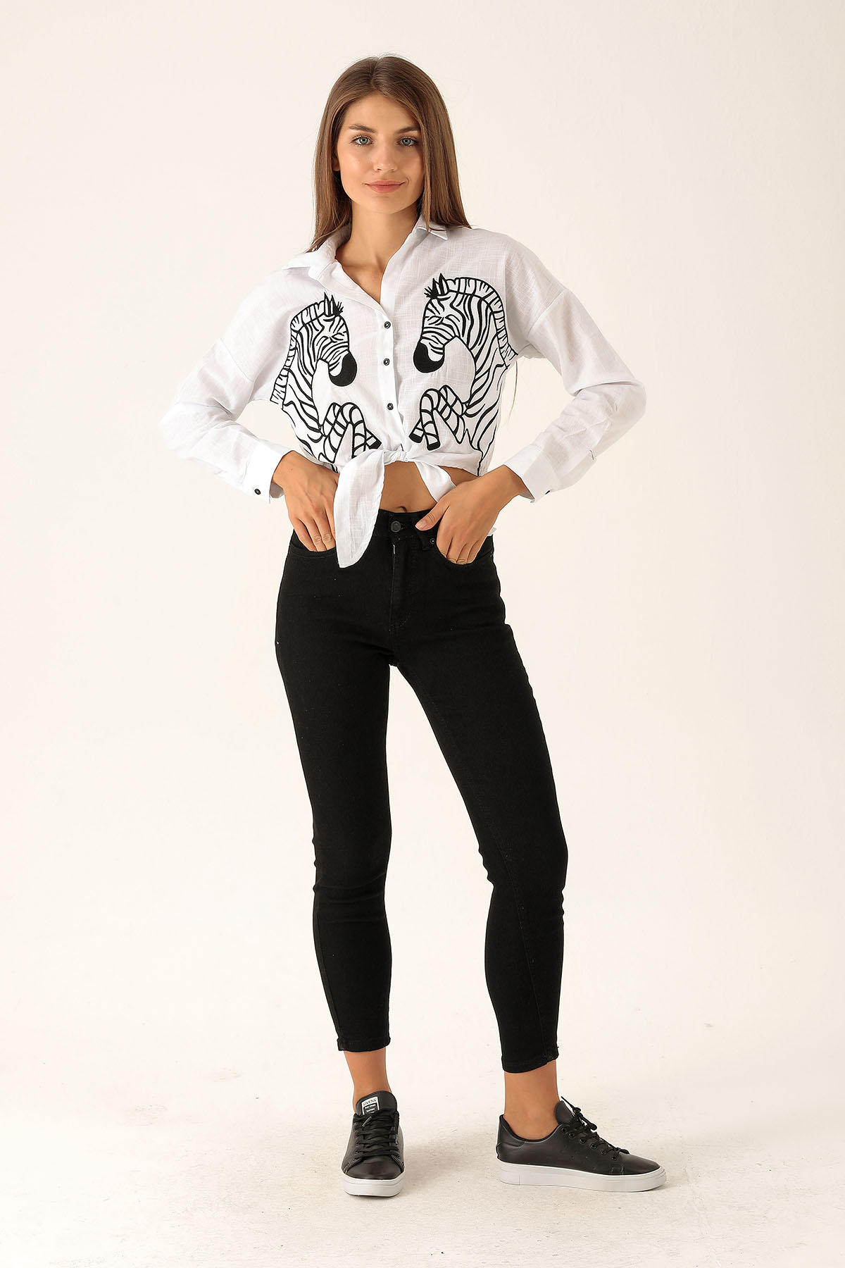Zebra Nakış Ön Bağlamalı Bayan Gömlek - 4138 Beyaz - 4
