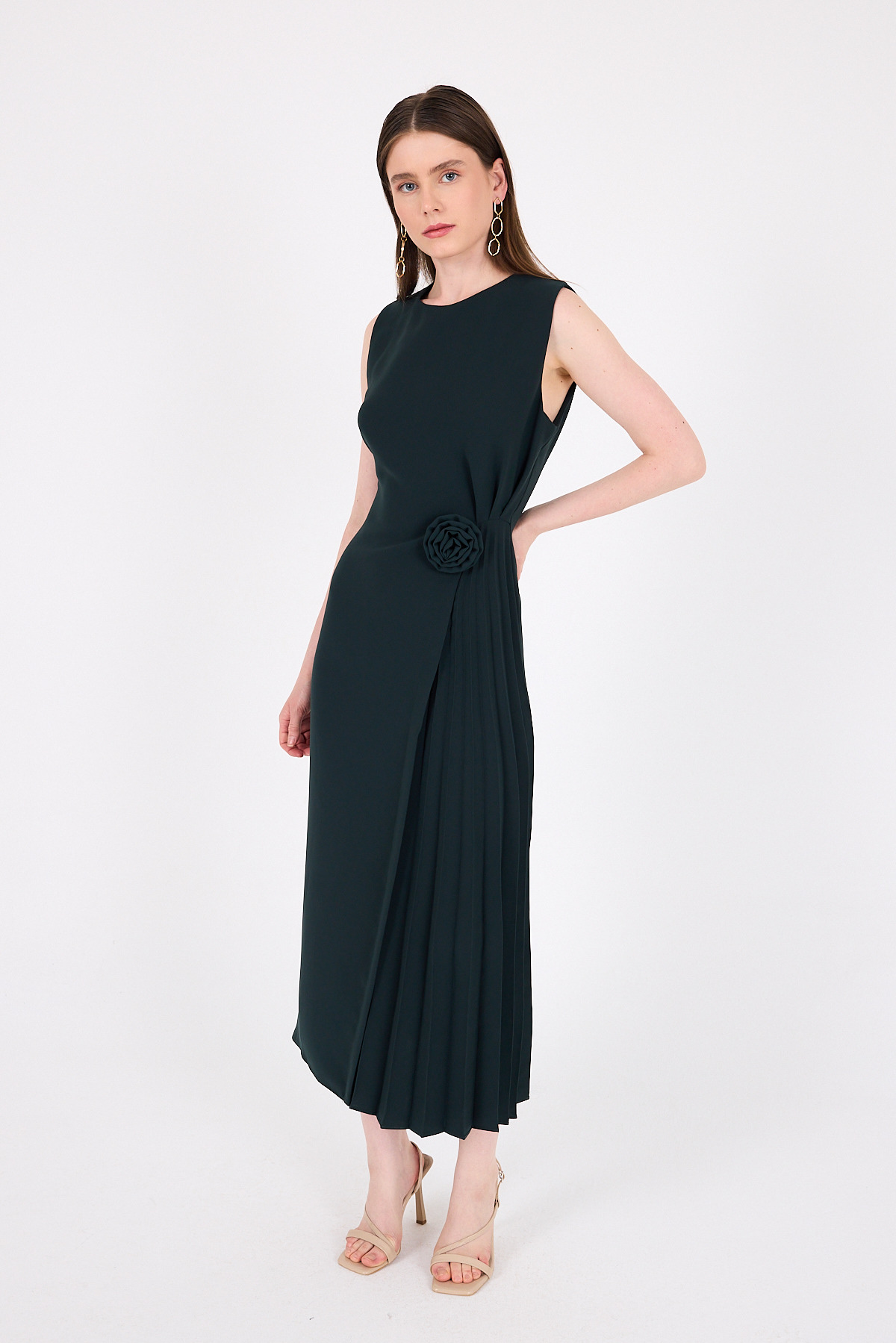 Zümrüt Çiçek Detaylı Pliseli Midi Abiye Elbise 251671 